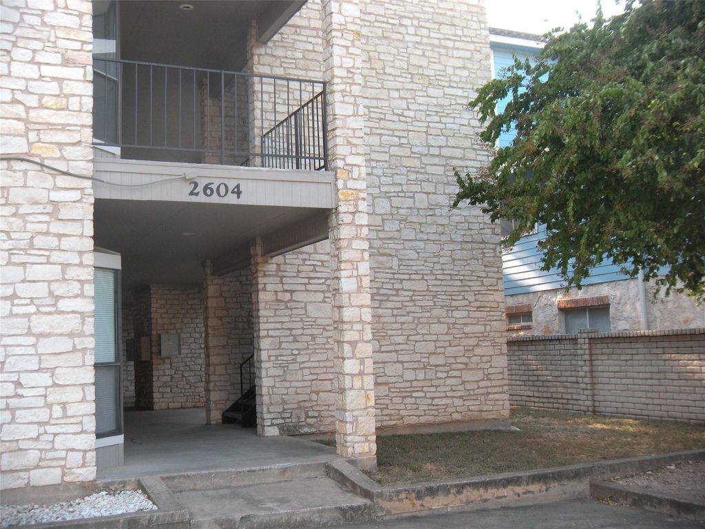2604 Salado St 104, Austin, TX 78705
