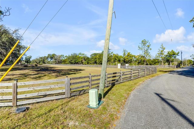 420 ROBERTS ROAD, Pierson, FL 32180