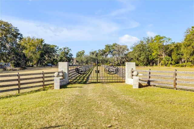420 ROBERTS ROAD, Pierson, FL 32180