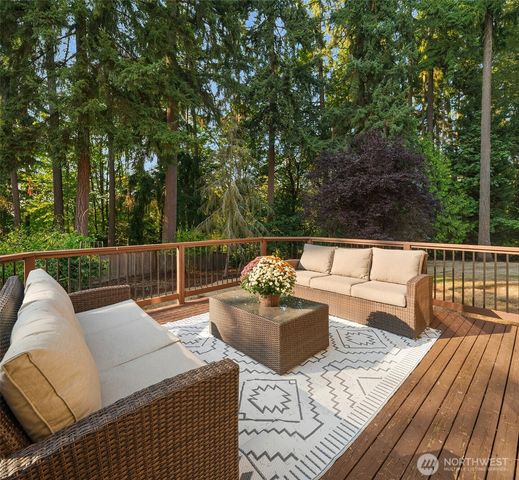 16707 NE 124th Street, Redmond, WA 98052