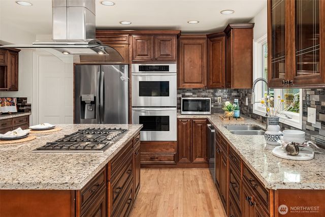 16707 NE 124th Street, Redmond, WA 98052