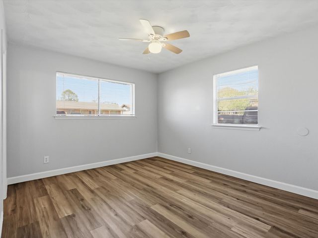 2816 Winslow Street, Irving, TX 75062