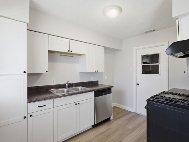 2816 Winslow Street, Irving, TX 75062