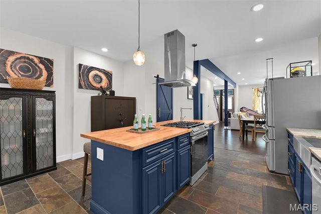 4033 Cleveland Avenue, St Louis, MO 63110