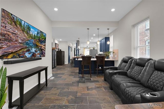 4033 Cleveland Avenue, St Louis, MO 63110