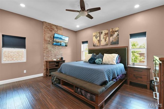 4033 Cleveland Avenue, St Louis, MO 63110