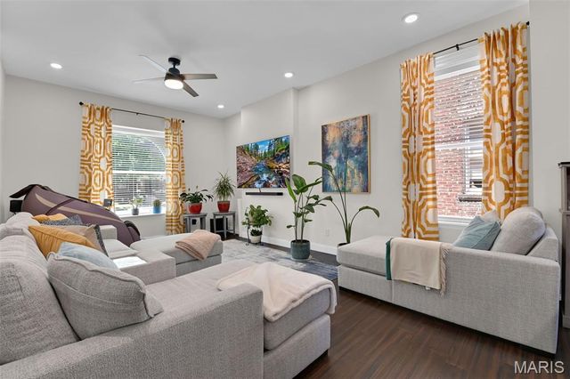 4033 Cleveland Avenue, St Louis, MO 63110