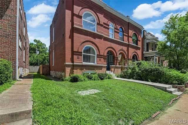4033 Cleveland Avenue, St Louis, MO 63110