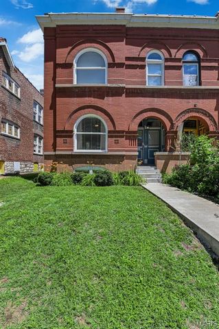 4033 Cleveland Avenue, St Louis, MO 63110