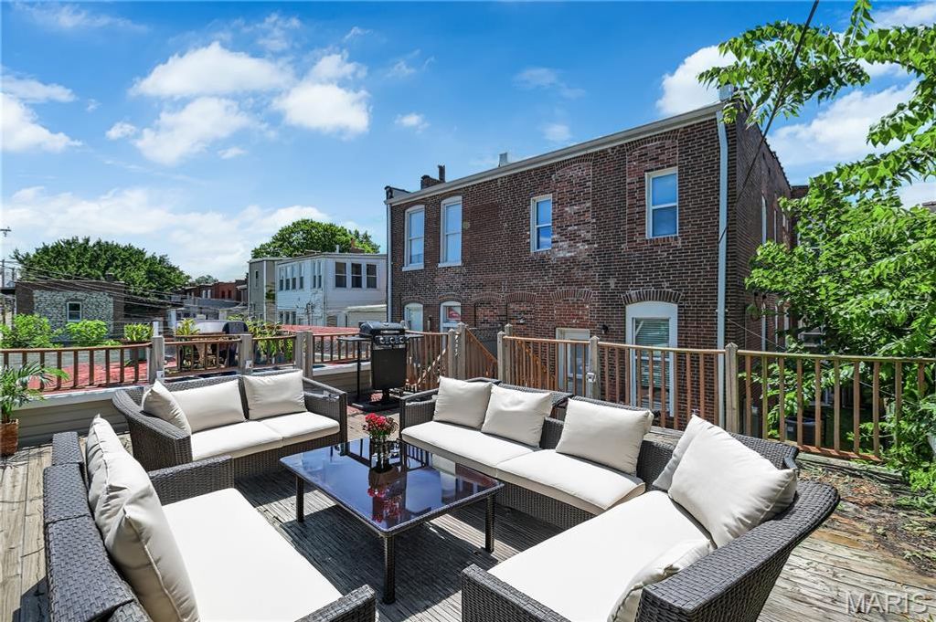 4033 Cleveland Avenue, St Louis, MO 63110