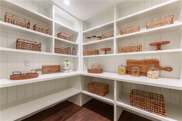 5666 Long Island NW Drive, Atlanta, GA 30327