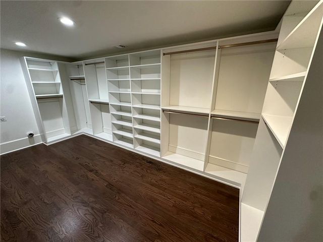 5666 Long Island NW Drive, Atlanta, GA 30327