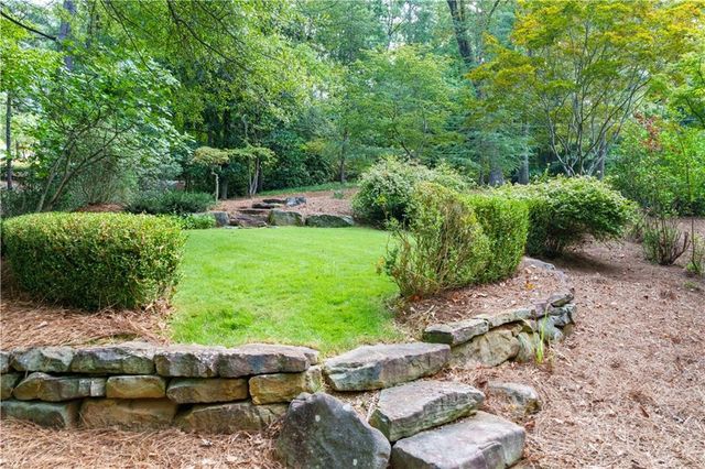 5666 Long Island NW Drive, Atlanta, GA 30327