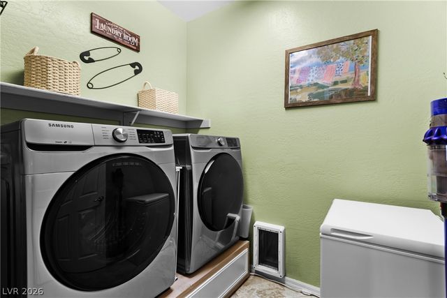 28 Gentilly Lace Avenue, Henderson, NV 89002