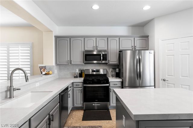 28 Gentilly Lace Avenue, Henderson, NV 89002