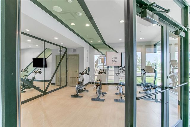 29w710 Cambridge Court, Warrenville, IL 60555