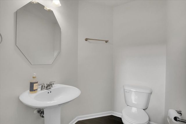 29w710 Cambridge Court, Warrenville, IL 60555