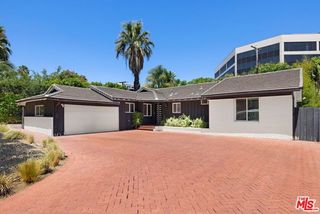 16141 Dickens Street, Encino (los Angeles), CA 91436