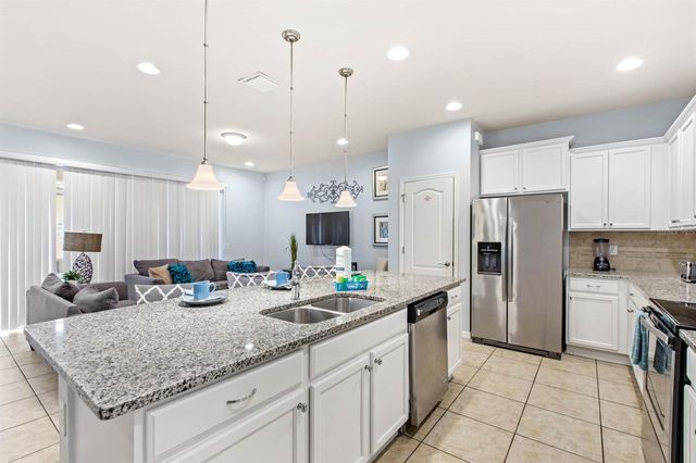 2015 MAJORCA DRIVE, Kissimmee, FL 34747