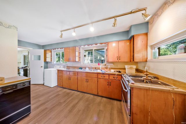 810 Plaza Drive, Evansville, IN 47715