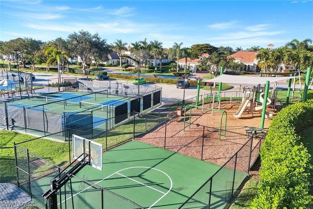 28864 Blaisdell DR, Naples, FL 34119