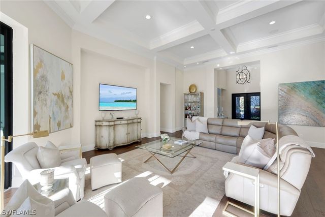 28864 Blaisdell DR, Naples, FL 34119