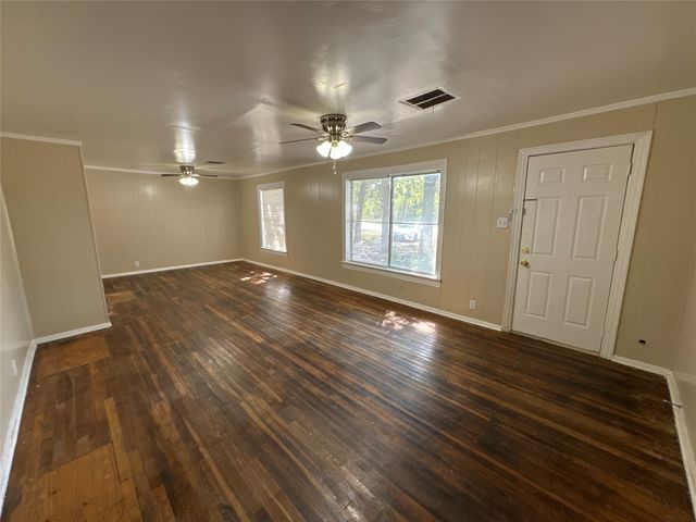 800 Audra Lane, Denton, TX 76209