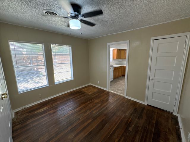 800 Audra Lane, Denton, TX 76209