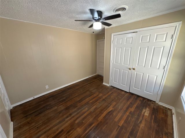 800 Audra Lane, Denton, TX 76209