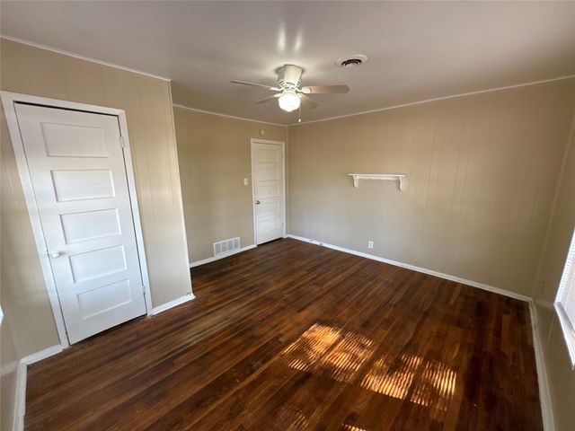 800 Audra Lane, Denton, TX 76209