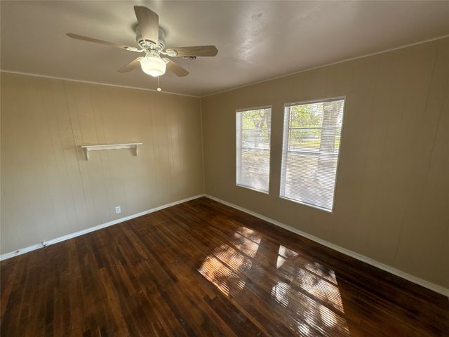 800 Audra Lane, Denton, TX 76209