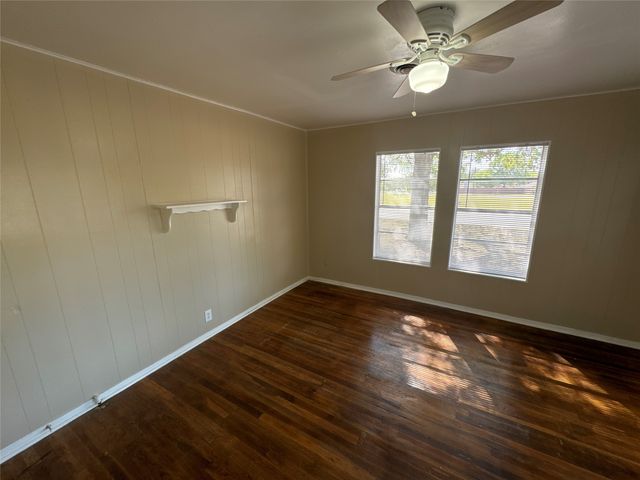 800 Audra Lane, Denton, TX 76209