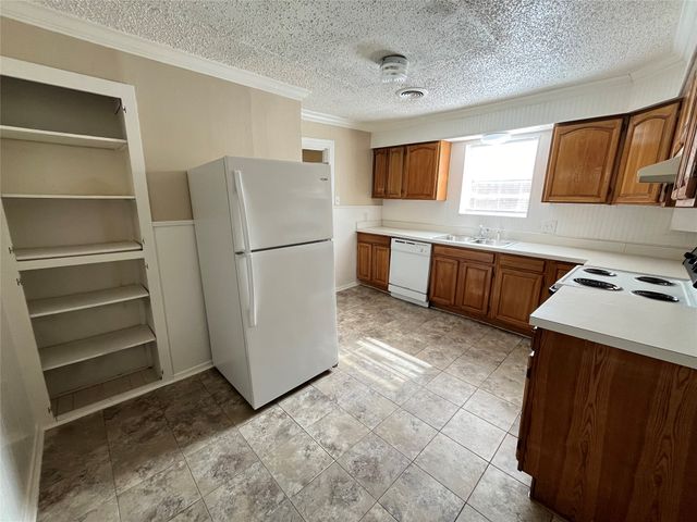 800 Audra Lane, Denton, TX 76209