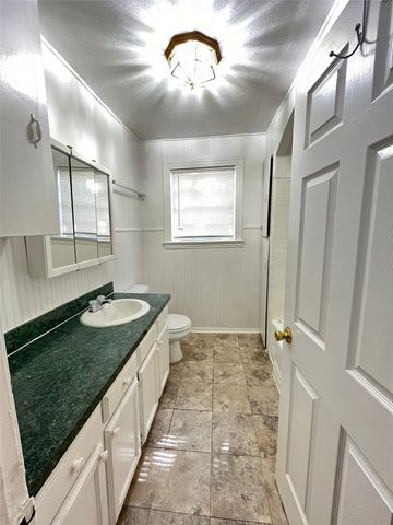 800 Audra Lane, Denton, TX 76209