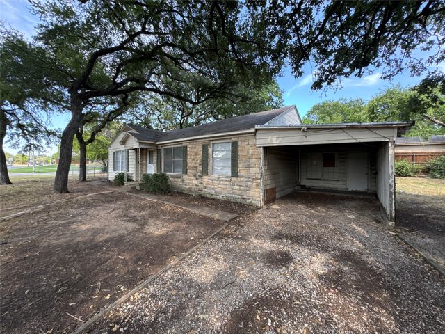 800 Audra Lane, Denton, TX 76209