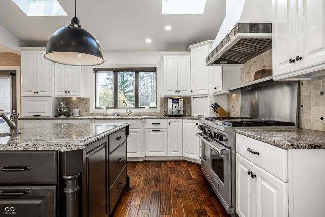 10605 Winterwood, Carmel, IN 46032