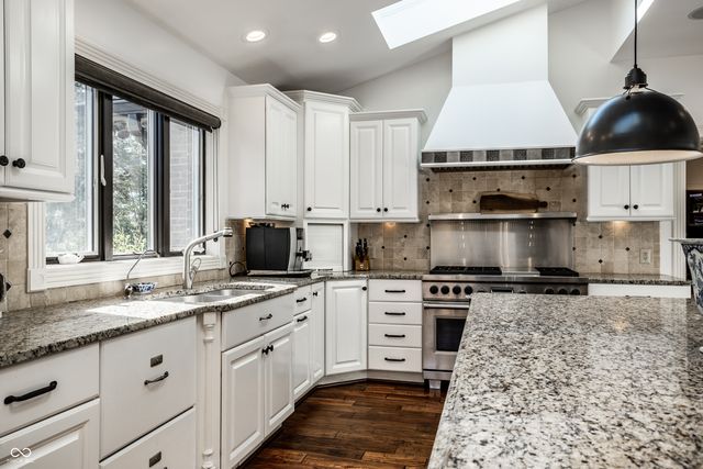 10605 Winterwood, Carmel, IN 46032