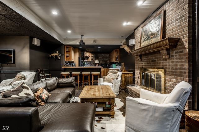 10605 Winterwood, Carmel, IN 46032