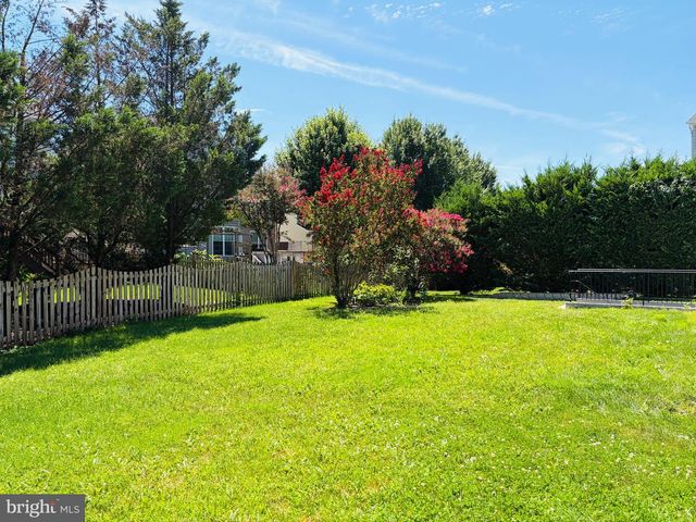 18264 OAK LAKE CT, Leesburg, VA 20176