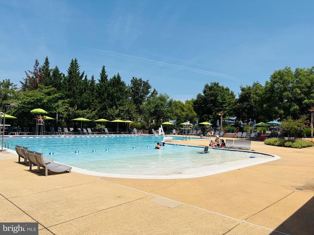 18264 OAK LAKE CT, Leesburg, VA 20176
