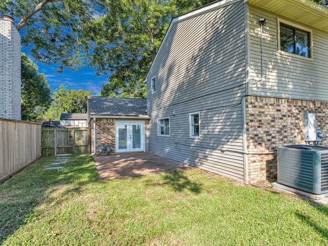1306 Briarmead Drive, Richmond, TX 77406