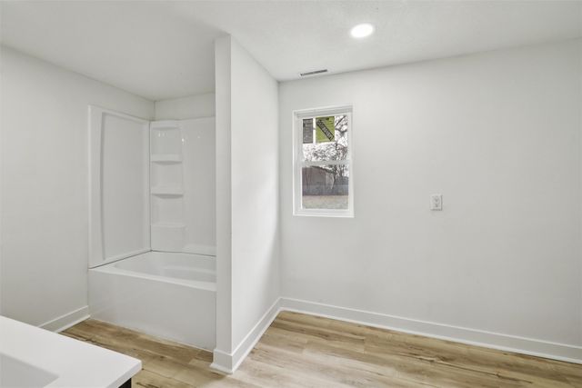 1784 B Avenue, Knoxville, IA 50138