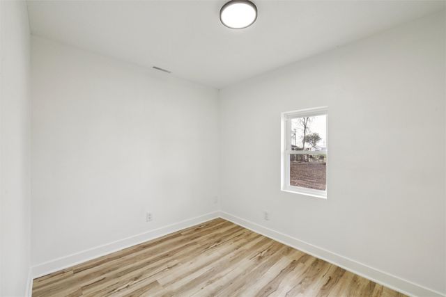 1784 B Avenue, Knoxville, IA 50138