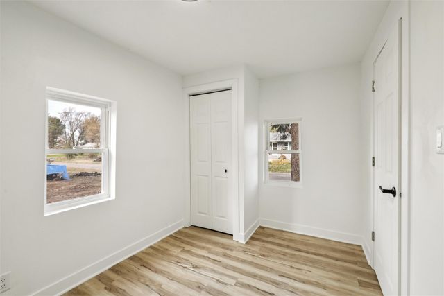 1784 B Avenue, Knoxville, IA 50138