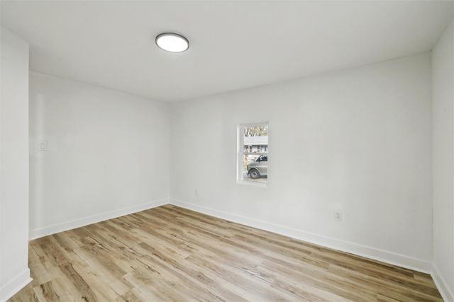 1784 B Avenue, Knoxville, IA 50138