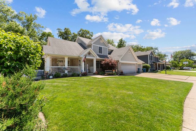 556 36th Avenue, East Moline, IL 61244