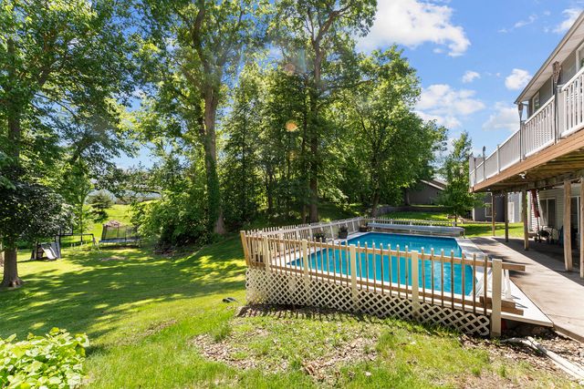 556 36th Avenue, East Moline, IL 61244