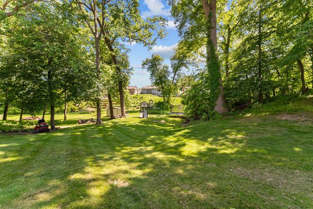 556 36th Avenue, East Moline, IL 61244