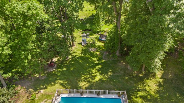 556 36th Avenue, East Moline, IL 61244