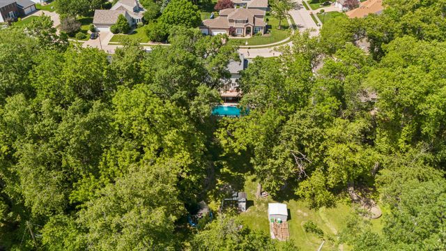 556 36th Avenue, East Moline, IL 61244